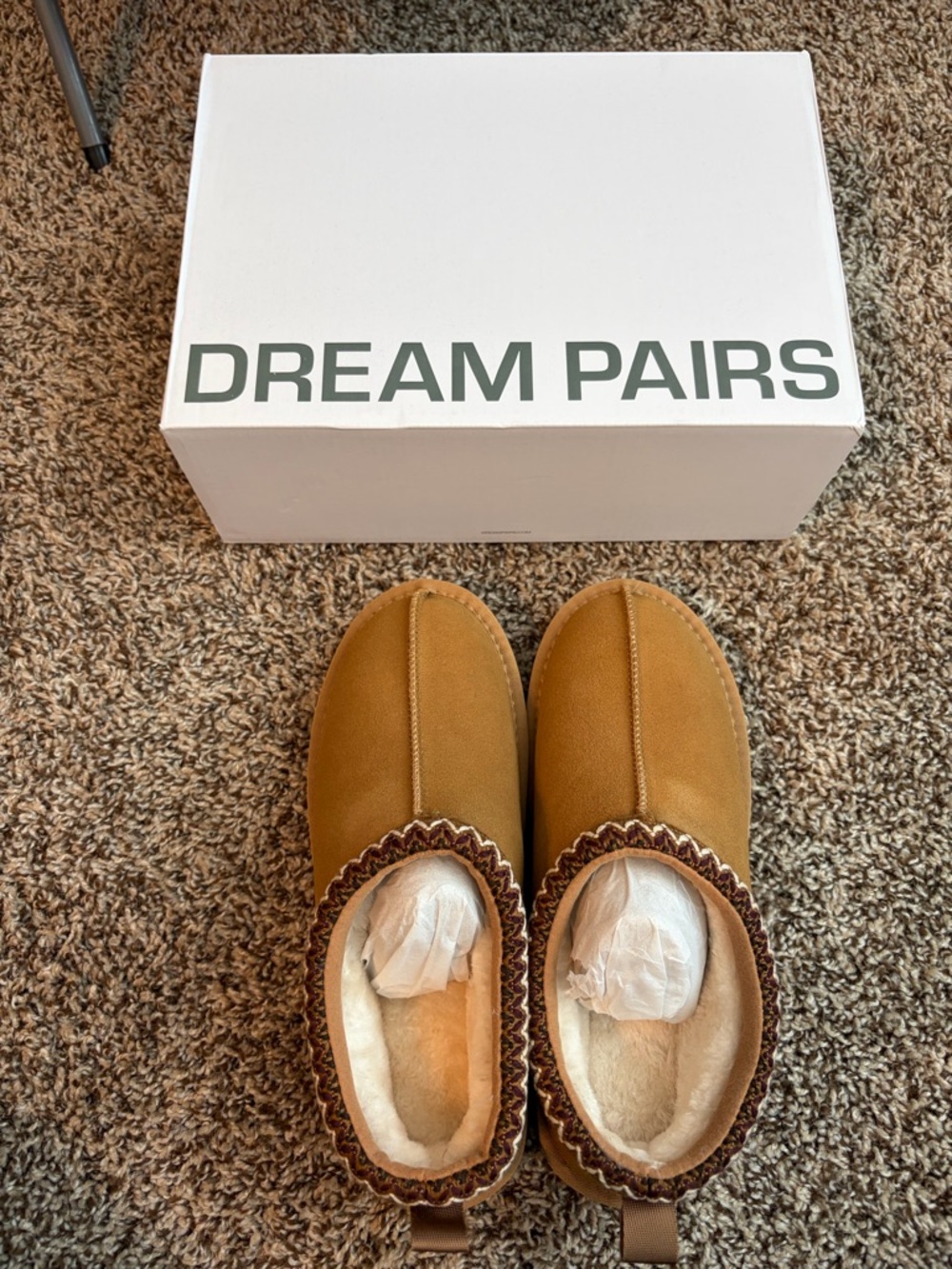 NWT Dream Pairs Slip-On Slippers in Camel